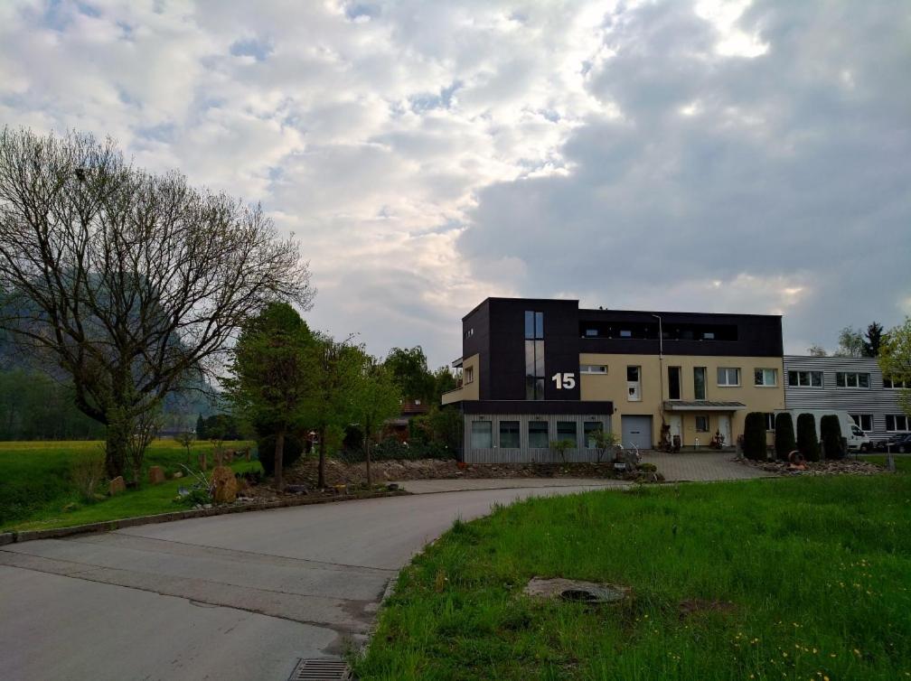 Business Apartments Hohenems Exterior foto
